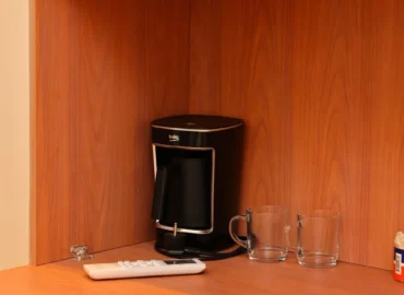 Balcony room twin bed Kettle