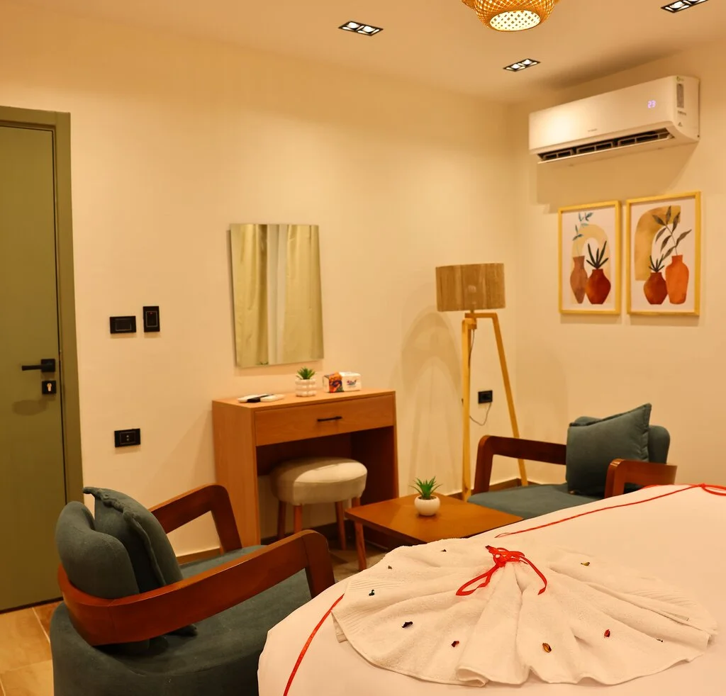 oia rooms section